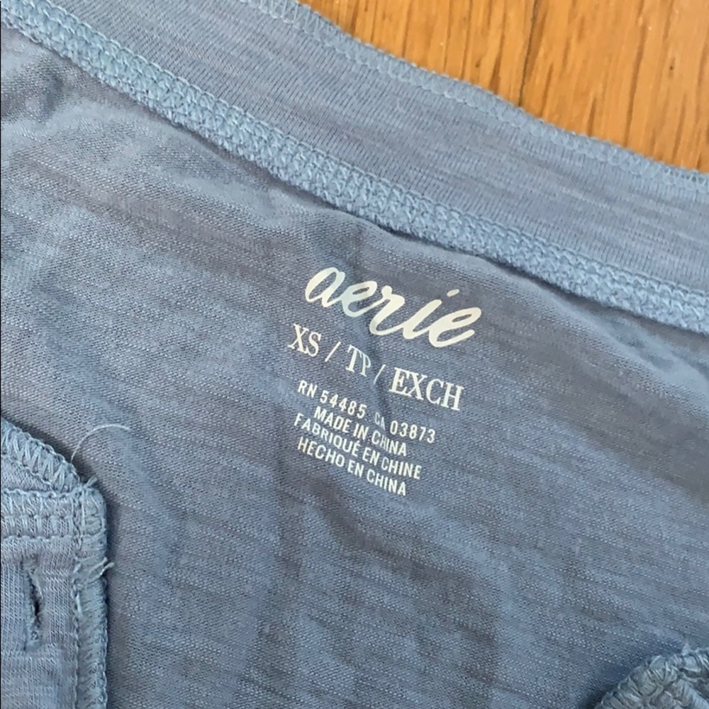 Light blue button top - Picture 3 of 3